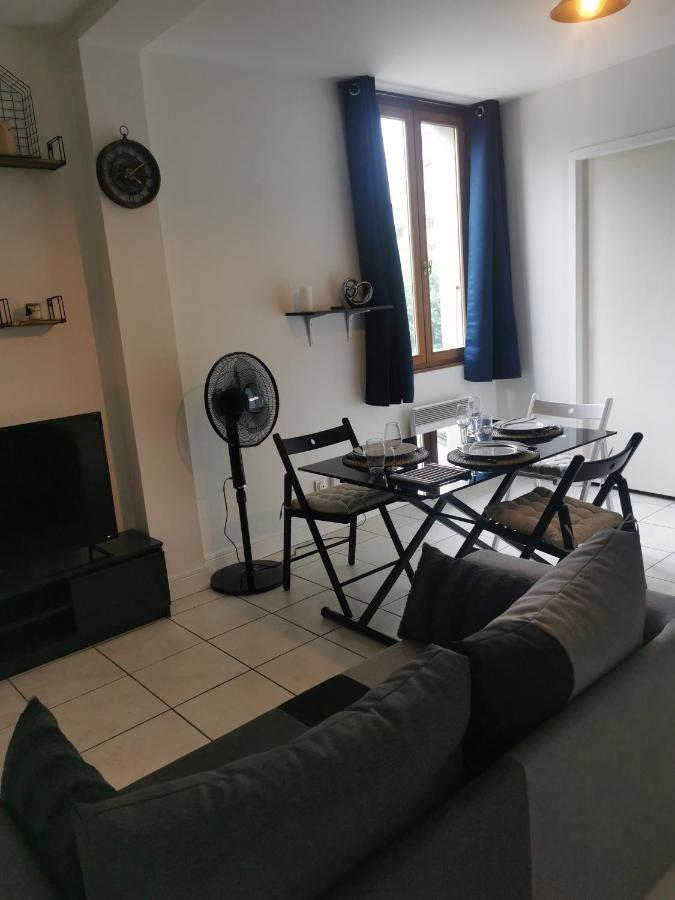 Charmant Appartement A 1 Minute Du Lac Annecy Exterior photo