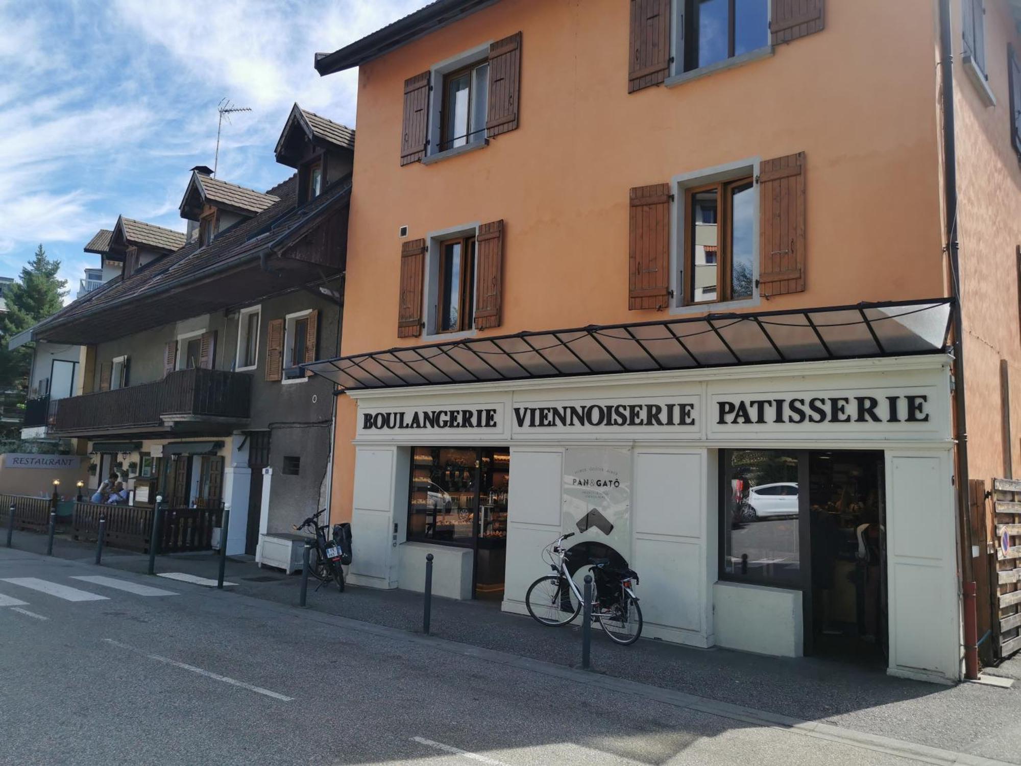 Charmant Appartement A 1 Minute Du Lac Annecy Exterior photo